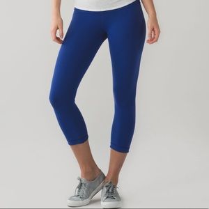 Reversible lululemon crop leggings